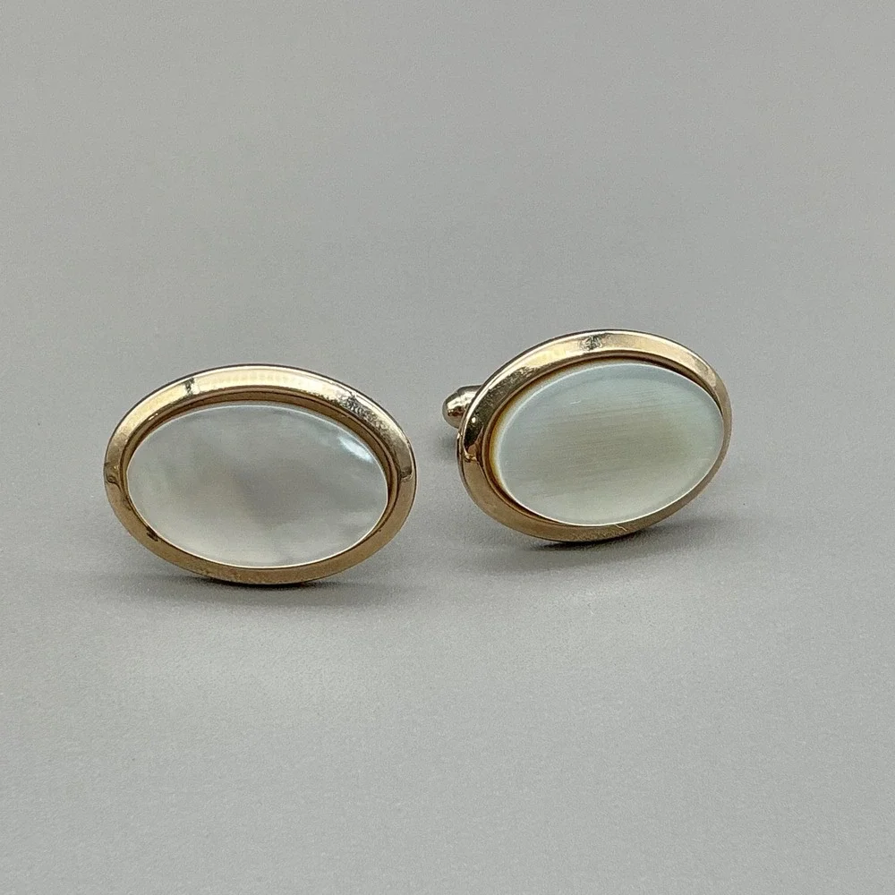 Hickok Gold Tone Oval Mother of Pearl Cufflinks Classic Formal Men's Vintage